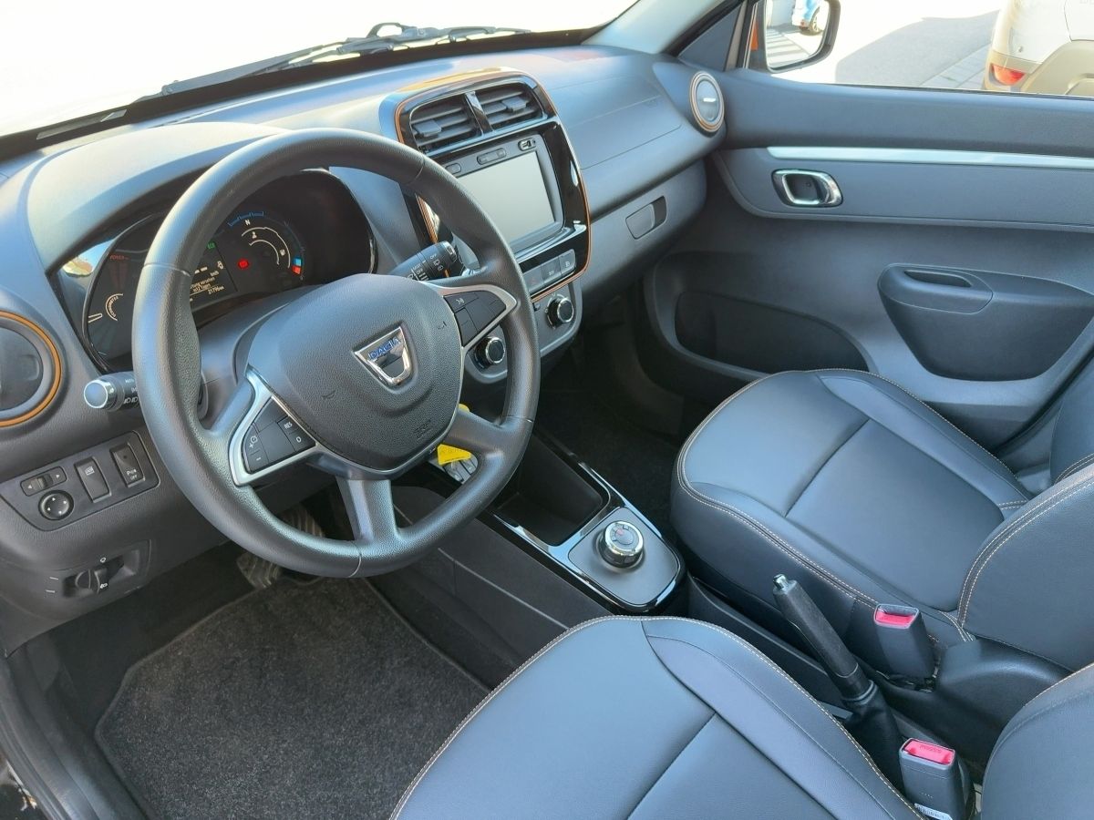 Fahrzeugabbildung Dacia Spring Comfort Plus 45 mit Look-P. Kamera Klima