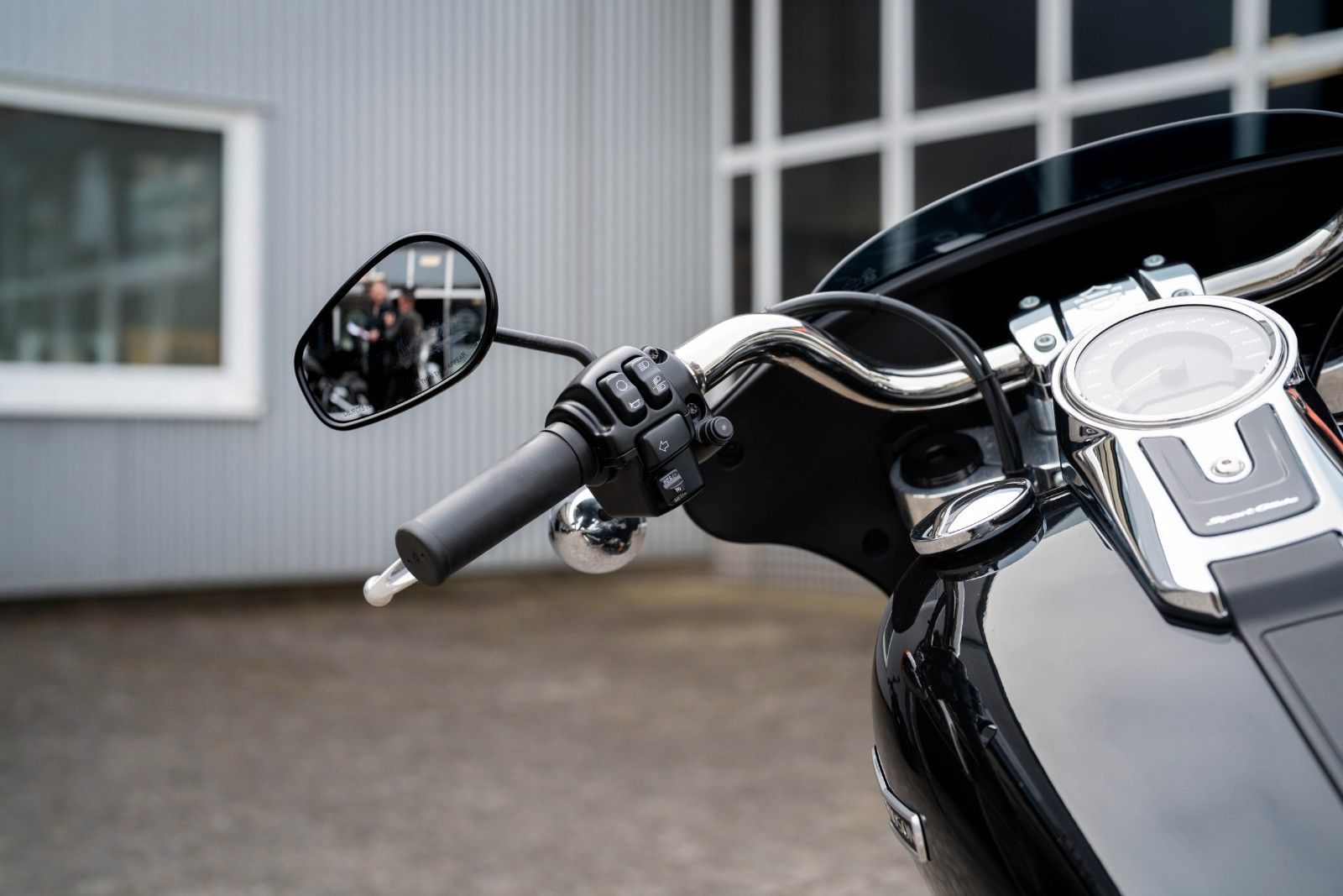 Fahrzeugabbildung Harley-Davidson FLSB Sport Glide Softail