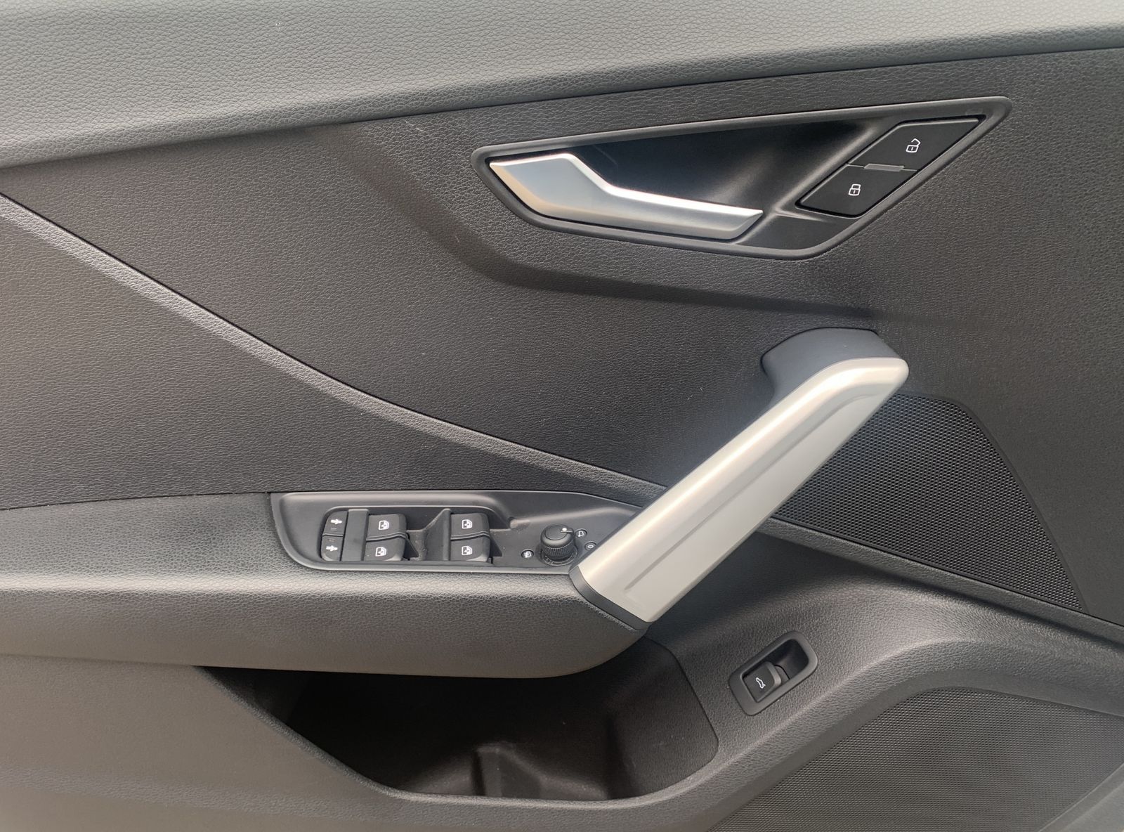 Fahrzeugabbildung Audi Q2 1.5 TFSI*Cam*Navi*LED*Klima*Assistenzpaket*