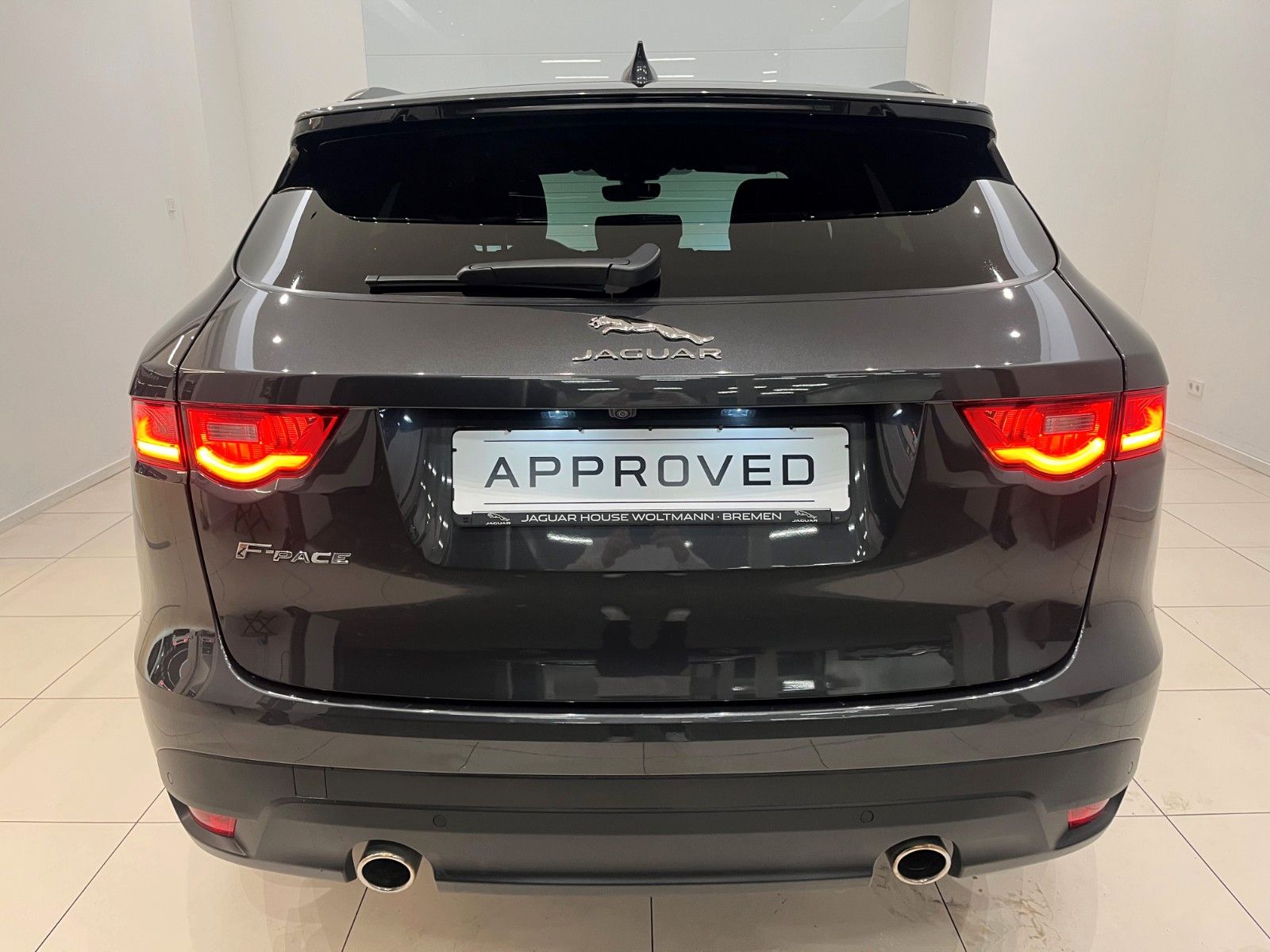 Fahrzeugabbildung Jaguar F-Pace 30d R-Sport AWD Panorama & 22" Rad