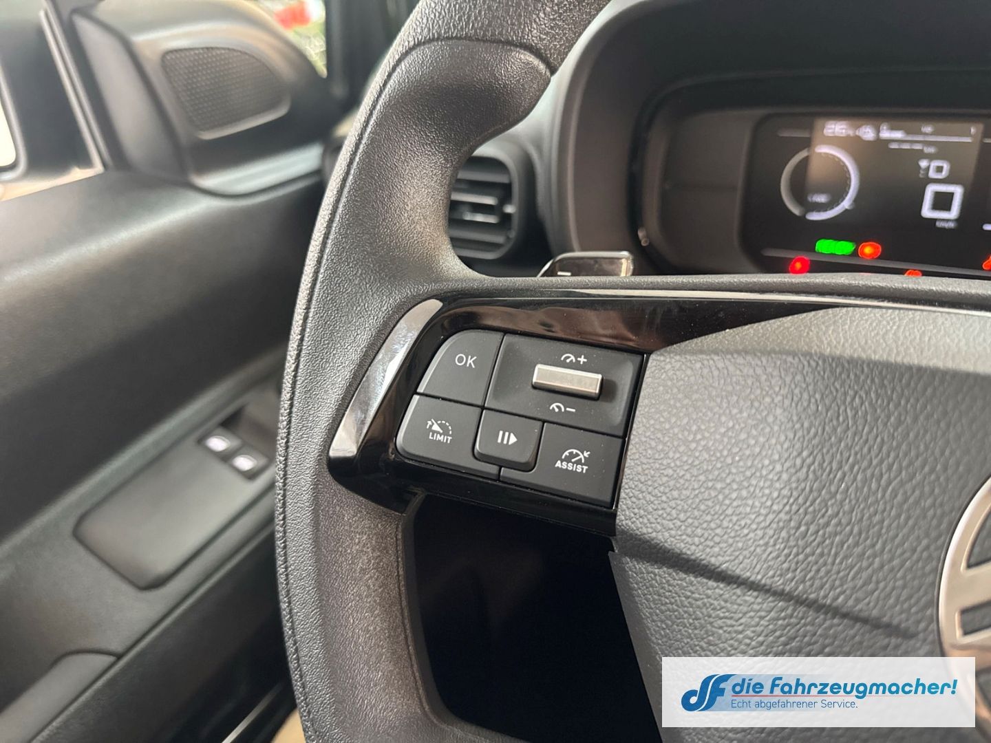 Fahrzeugabbildung Citroën Berlingo Plus Elektro Kombi M LED CarPlay Androi