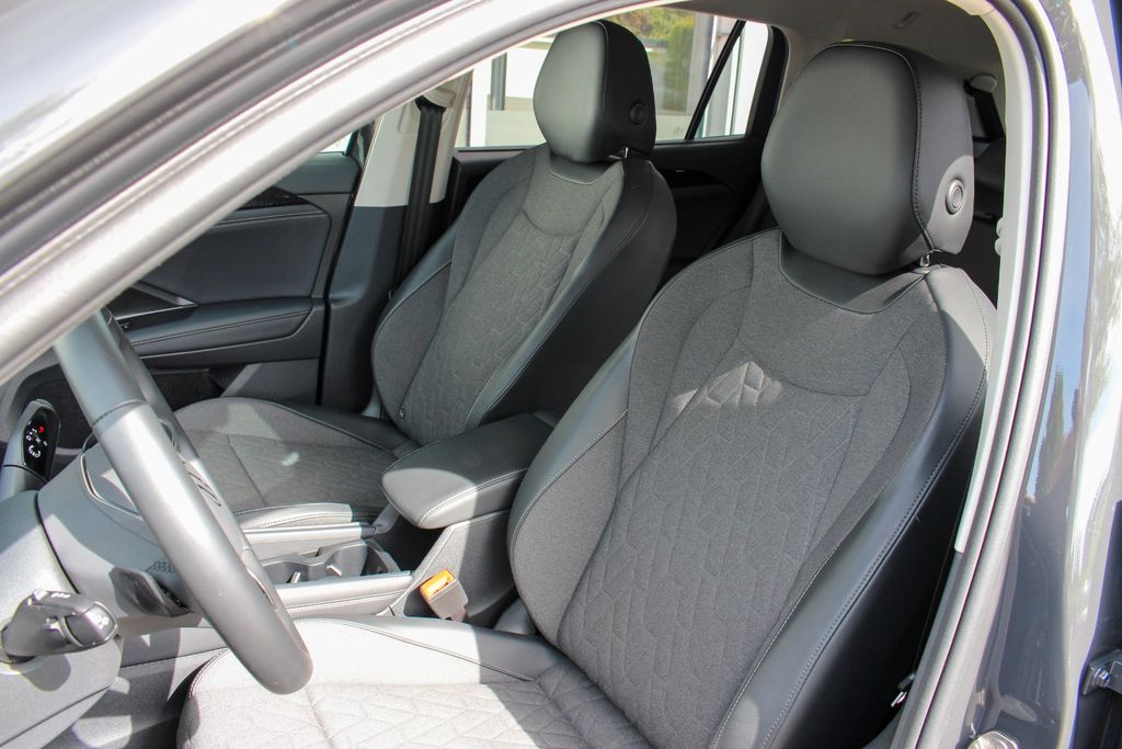 VW Tayron Life 2,0 I TDI/ AHK/ IQ DRIVE/ AWD / ACC VW Tayron Life 2,0 I TDI/ AHK/ IQ DRIVE/ AWD / ACC