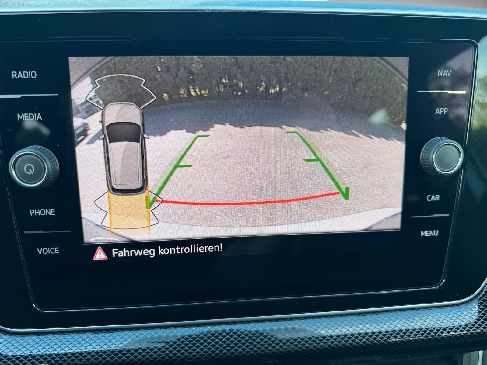 Fahrzeugabbildung Volkswagen T-Cross 1.0 TSI R-Line