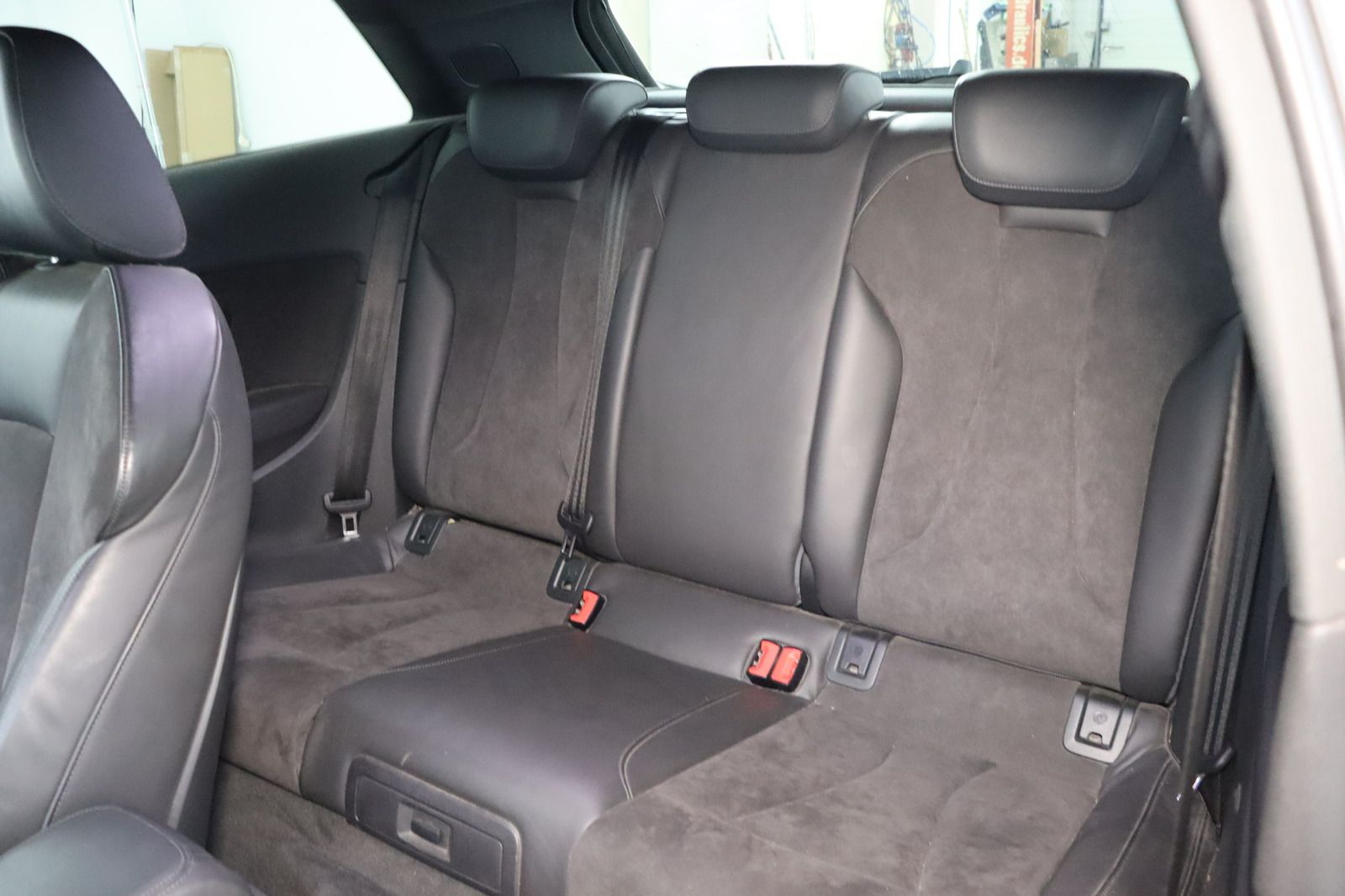 Fahrzeugabbildung Audi A3 2.0 TDI Ambition Sport * Xenon * Alcantara