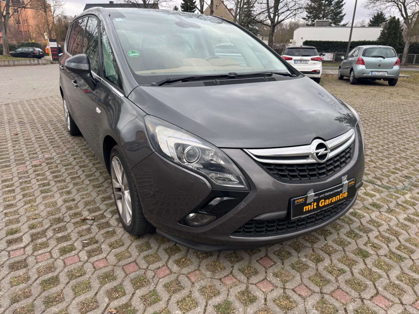 Opel Zafira C Tourer  7xSitze/ Automatik/Tüvneu/AHK