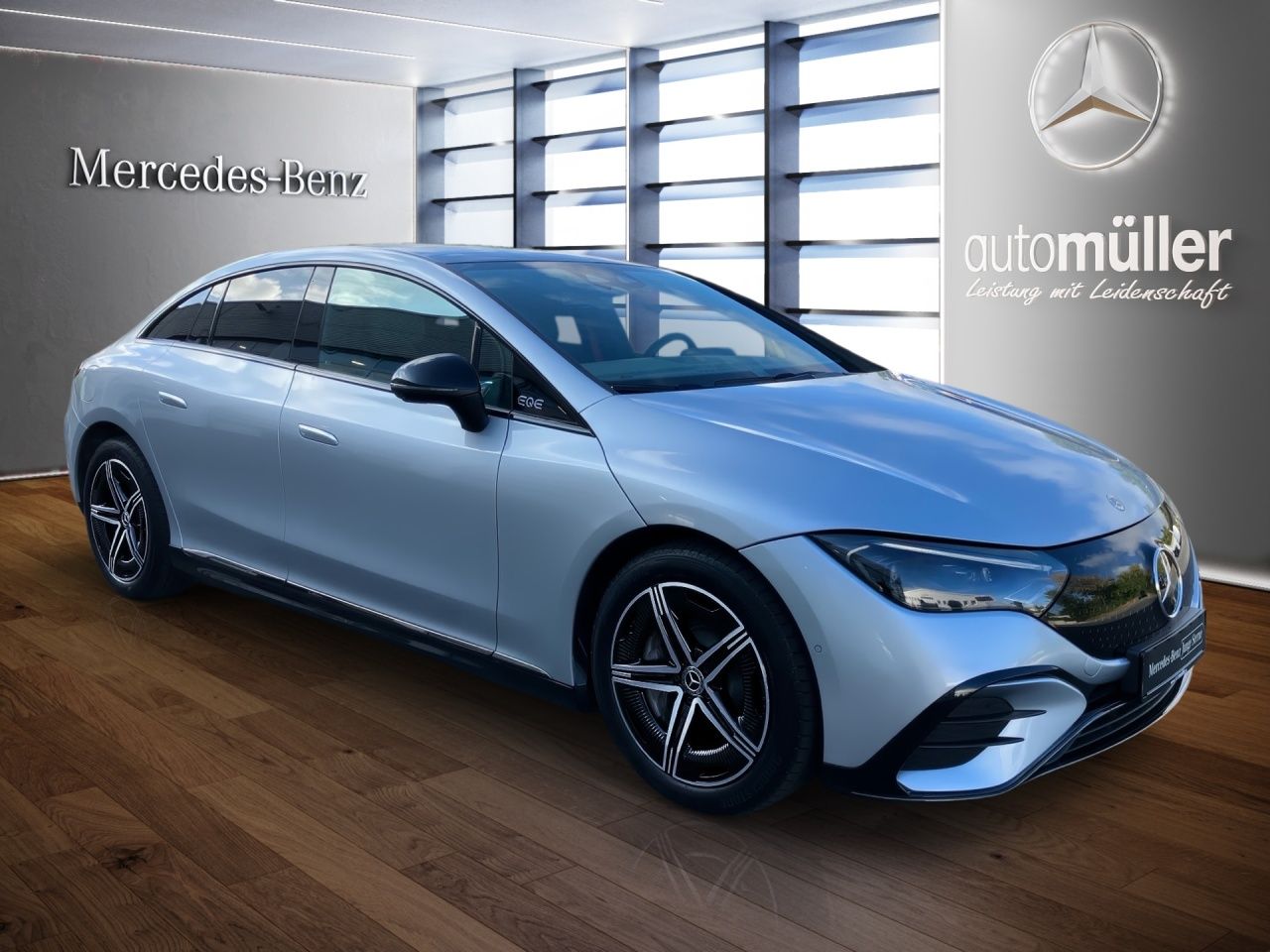 Fahrzeugabbildung Mercedes-Benz EQE 350 4M BONUS+AMG+PANO+360+DIST+PROJ.LED+BUR+