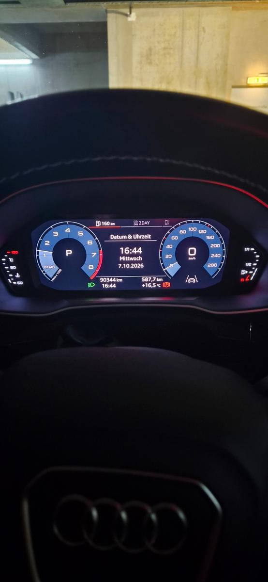 Audi Q3 40 TFSI quattro S tronic -