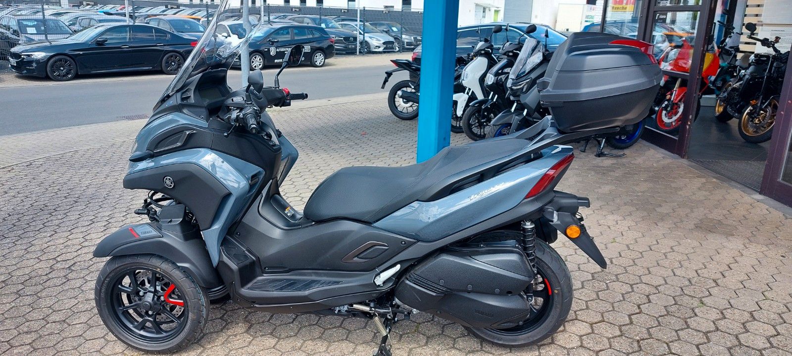 Fahrzeugabbildung Yamaha Tricity 300  25  Touring Edition  Zub für 750.-€