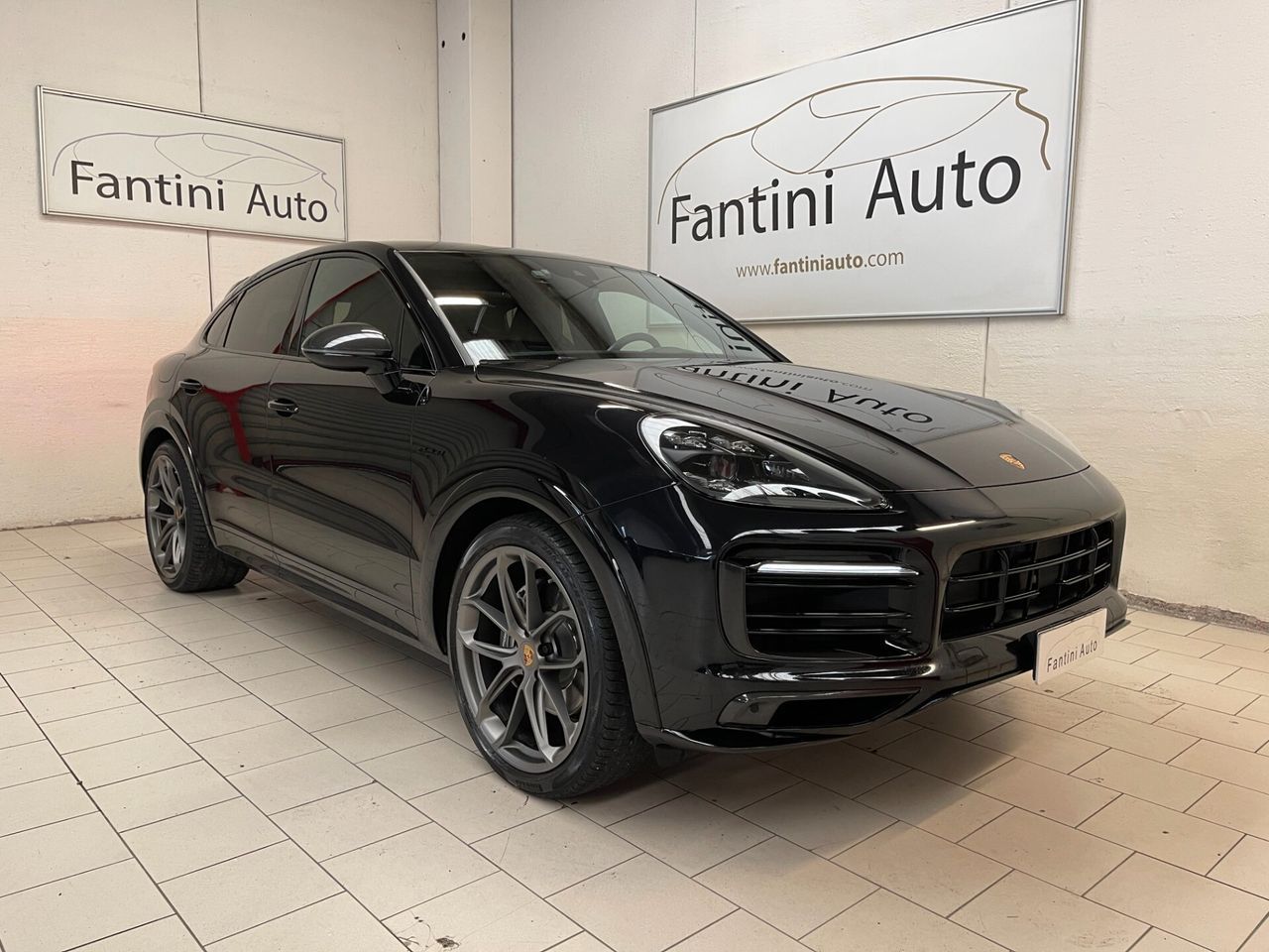 Porsche Cayenne Pacchetto Sport Carbonio-Cerchi