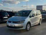 Volkswagen Sharan BMT SHZ/TEMPO/NAVI/PDC - Volkswagen Sharan aus 2011