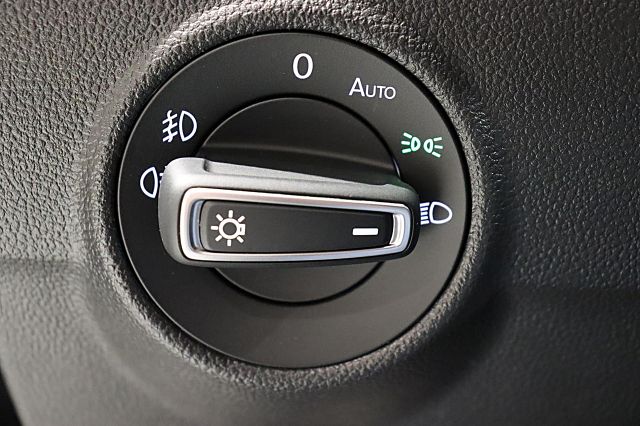 T-Roc Sport 1.5 TSI DSG LED NAVI KAMERA ACC el.H