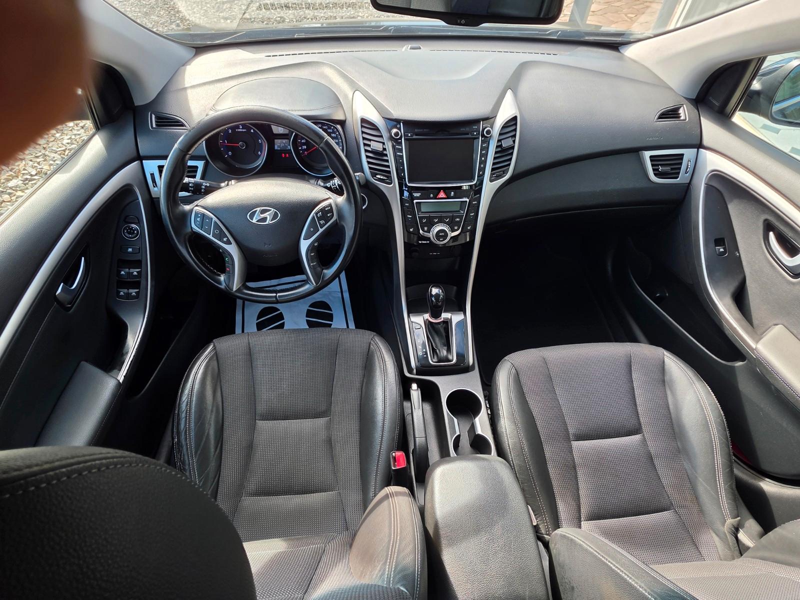 Hyundai i30 2015 — фото 16