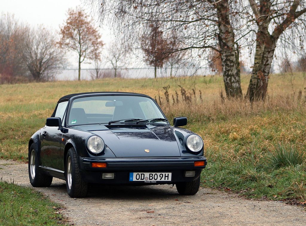 Porsche 930