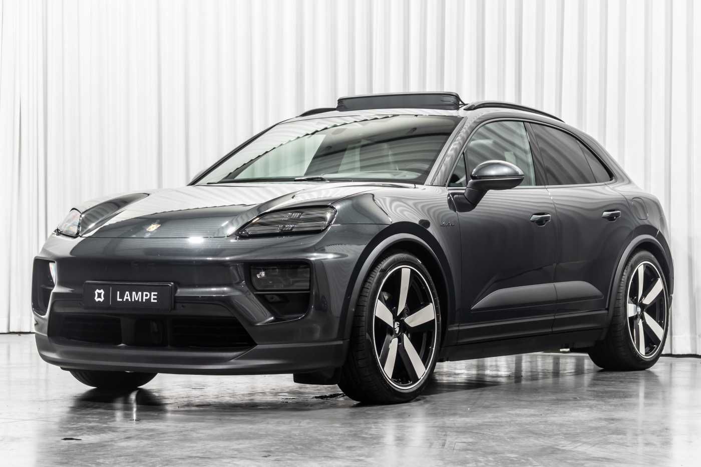 Porsche Macan 4 Electric Panodak BOSE Trekhaak Matrix He imagem 3