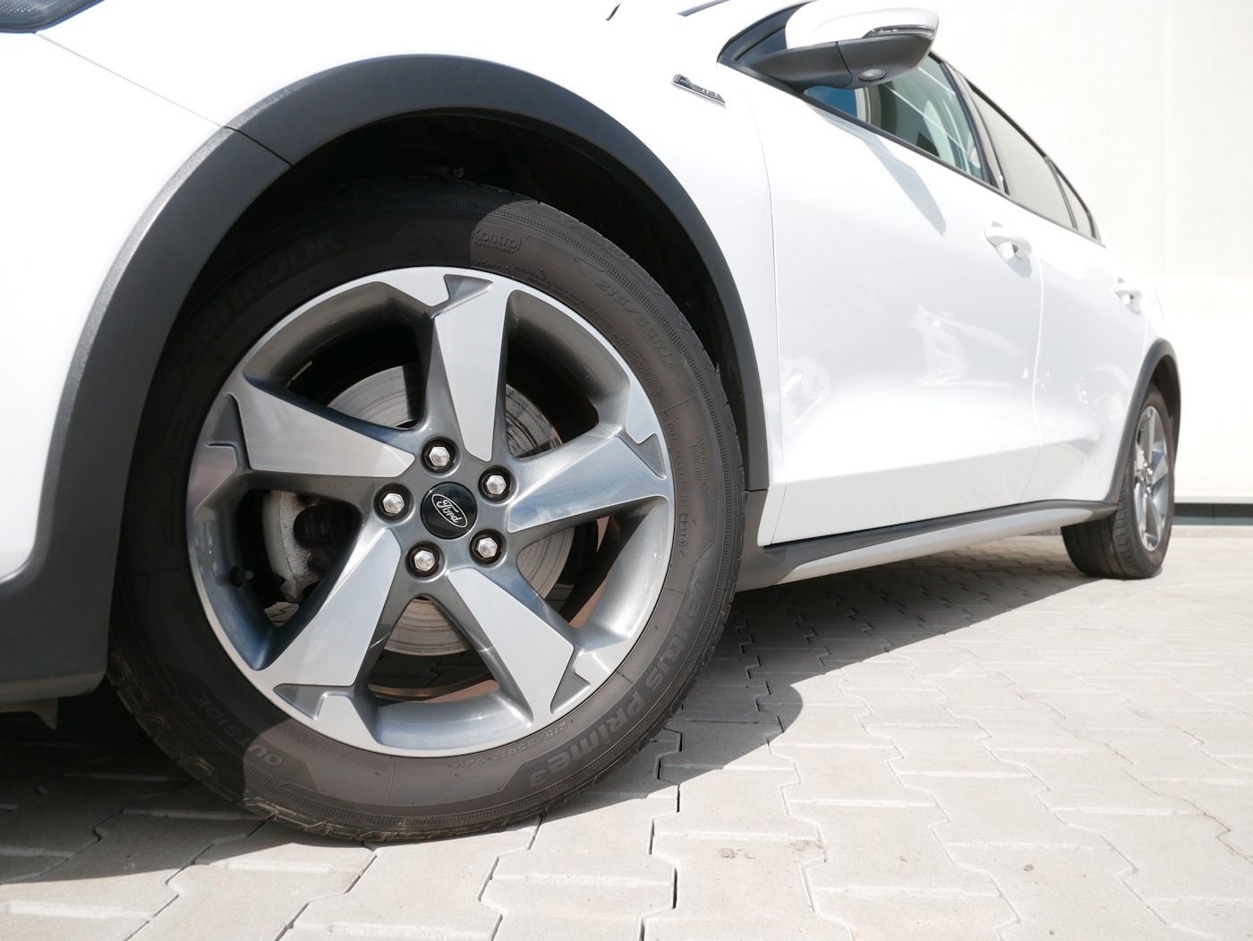 Fahrzeugabbildung Ford Focus 1.0 EcoBoost Active 1.Hand NAVI PDC Klima