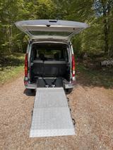 Renault Kangoo 1.6 Rollstuhlumbau - gebrauchte Renault Kangoo aus dem Jahr 2007