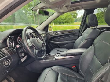 Mercedes ML 500 - 12