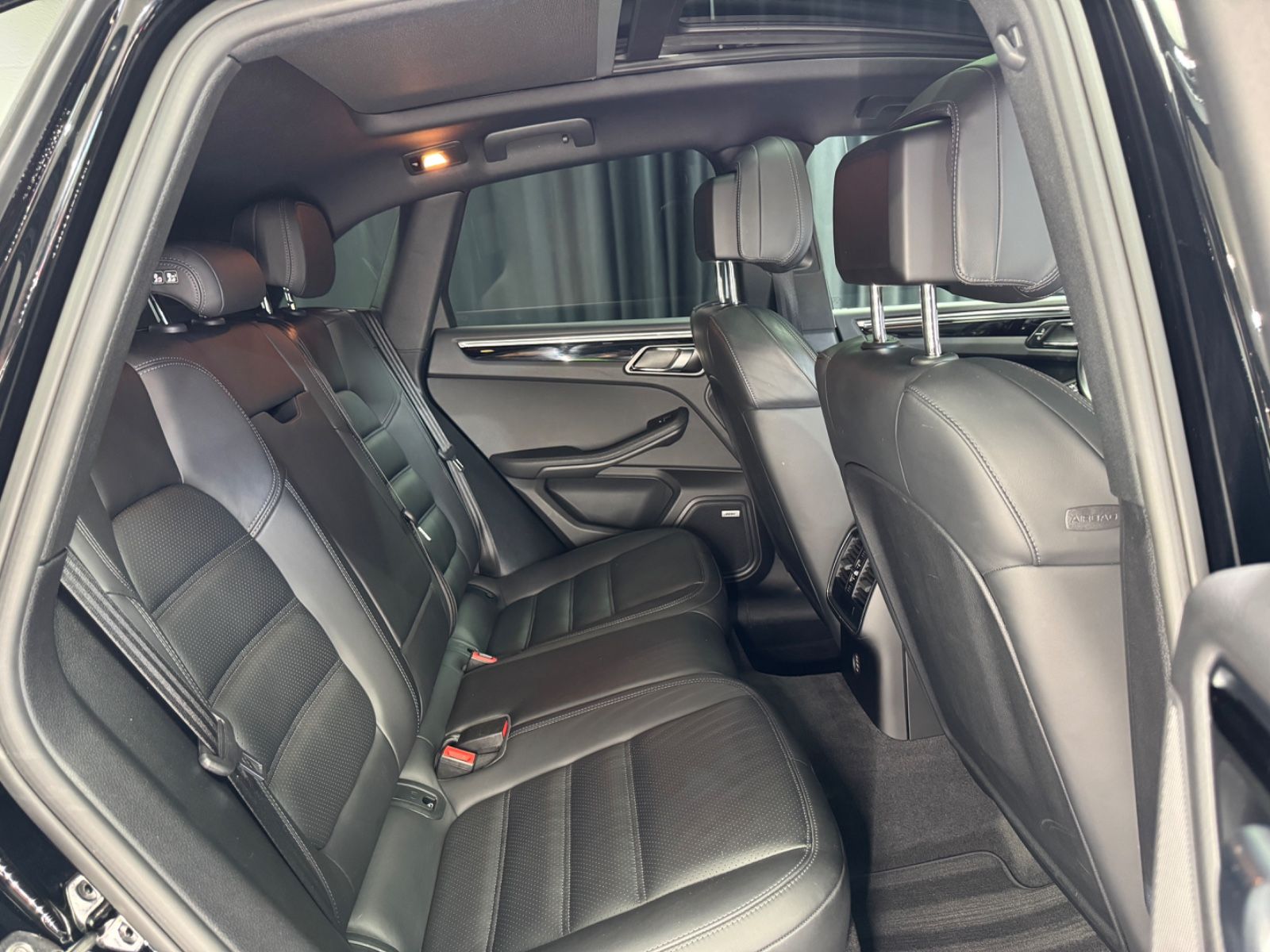 Fahrzeugabbildung Porsche Macan S|PANORAMA|18-WEGE|BOSE|PDLS+|20"TURBO|