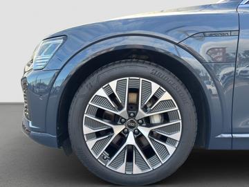 2024 AUDI Q8 E-TRON — миниатюра 20