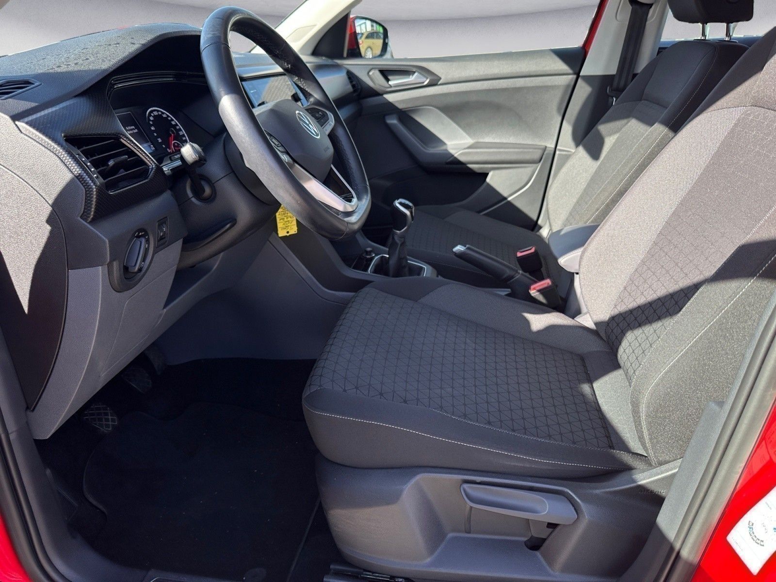 Volkswagen T-Cross - Bild 8