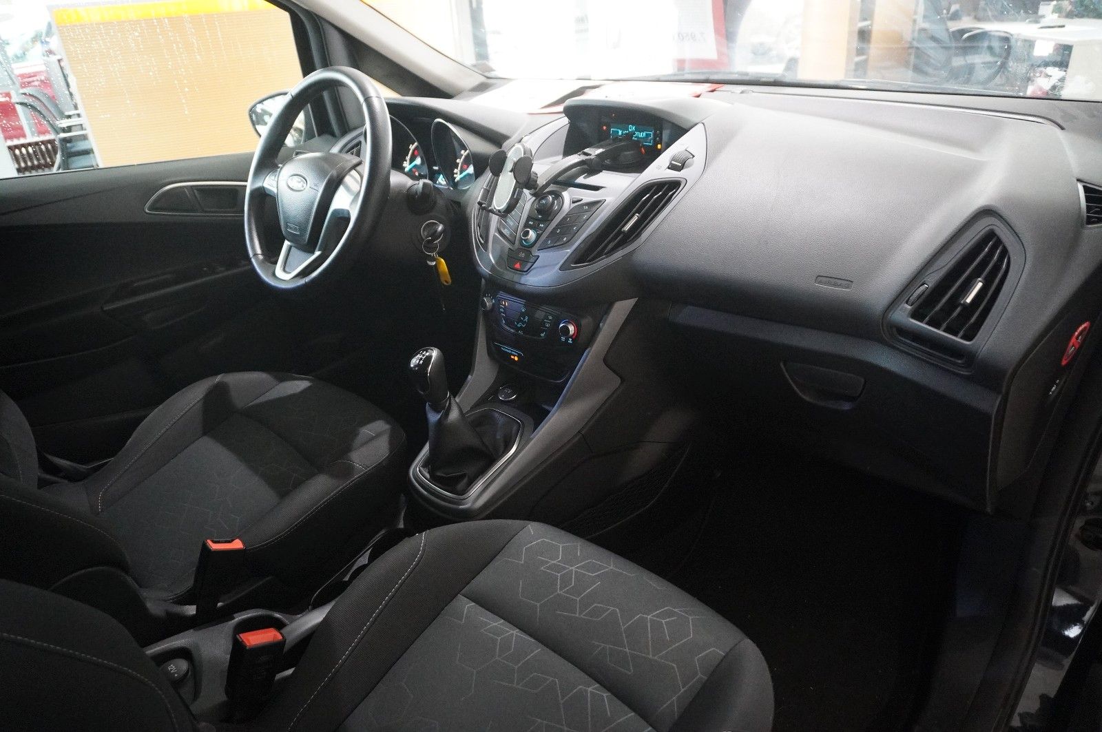 Fahrzeugabbildung Ford B-Max 1.0 TREND KLIMA/SHZ/PDC/NEBEL/WINTER/USB