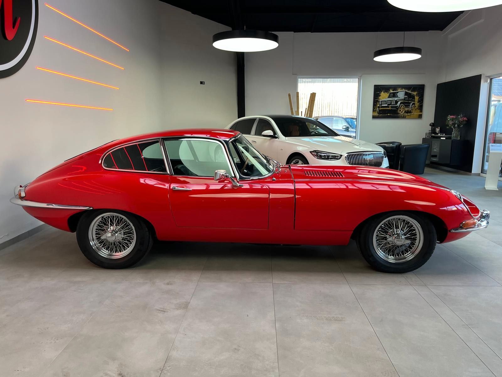 Fahrzeugabbildung Jaguar E-Type 4.2 Coupe Serie 1.5 6-Zylinder