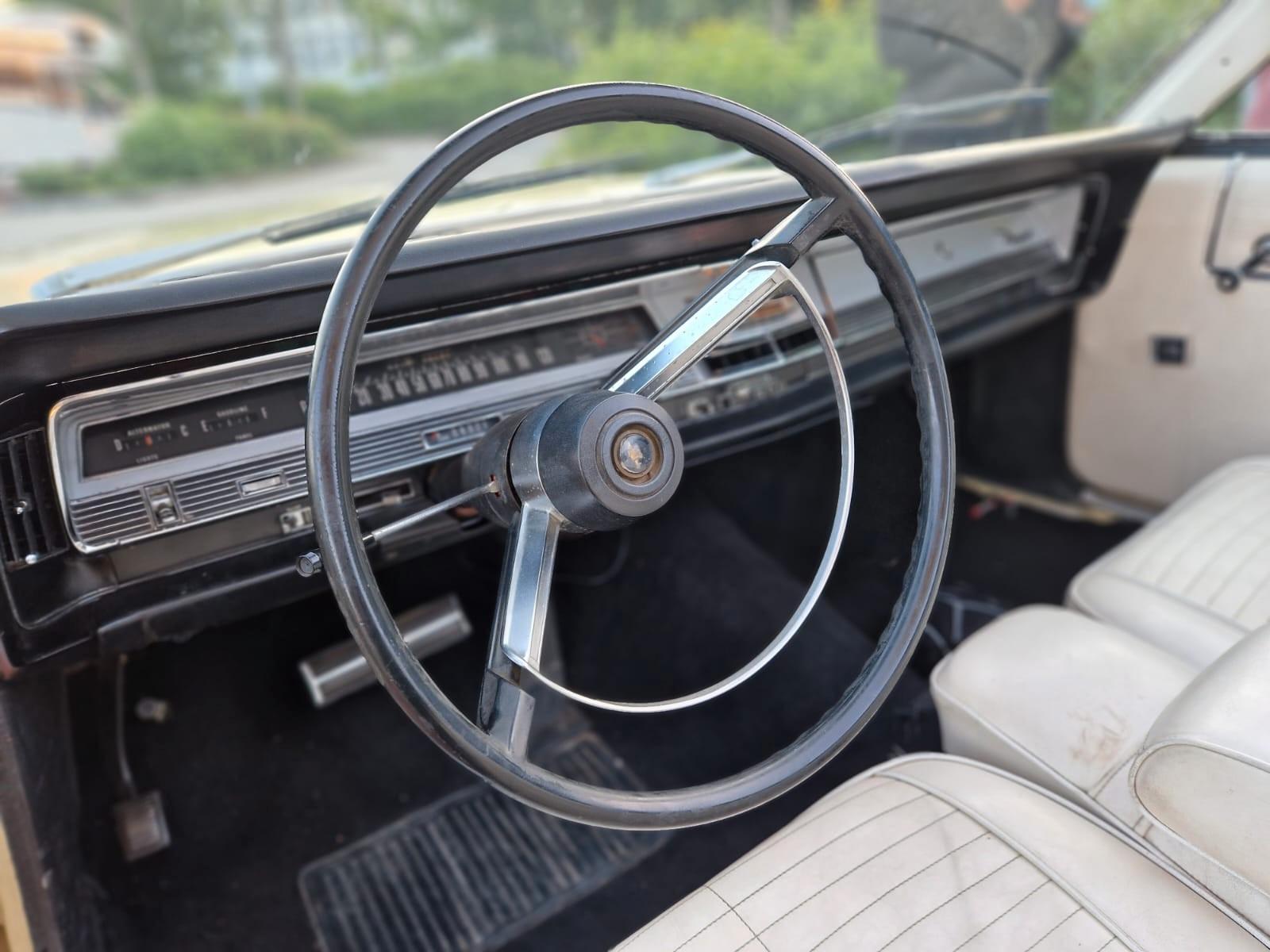 Chrysler Schöner 1968er Newport Cabrio - 383er-Motor