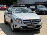 Mercedes-Benz GLA 220 CDI  / Automatik / Panorama - silberne Mercedes-Benz GLA 220