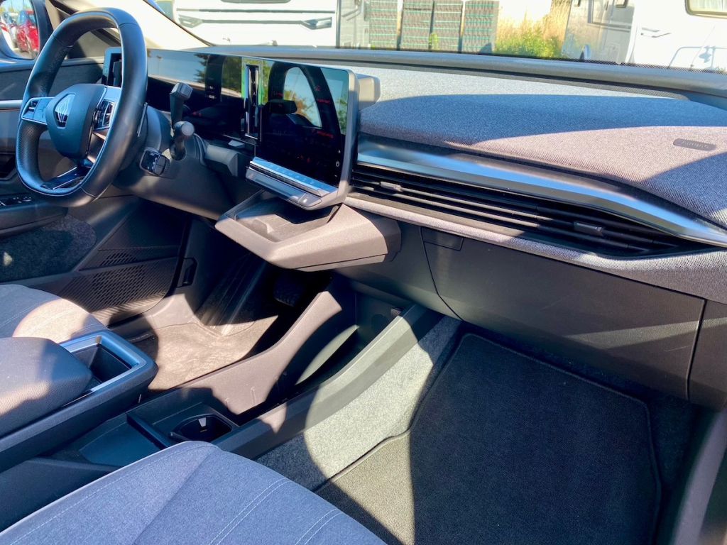 Fahrzeugabbildung Renault Megane E-TECH EV40 AAC SHZ CARPLAY LED KAMERA