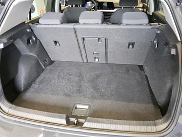Volkswagen Golf - 8