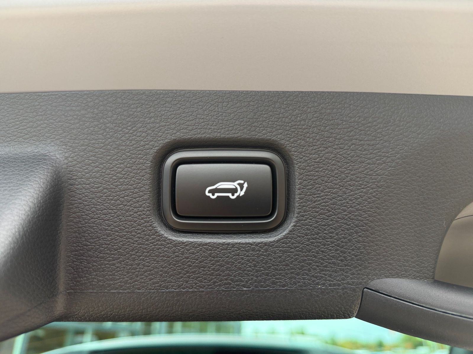 Fahrzeugabbildung Kia SPORTAGE 1.6T AWD DCT BLACK ED SD DRIVE