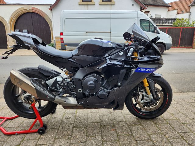 Yamaha YZF R1 M