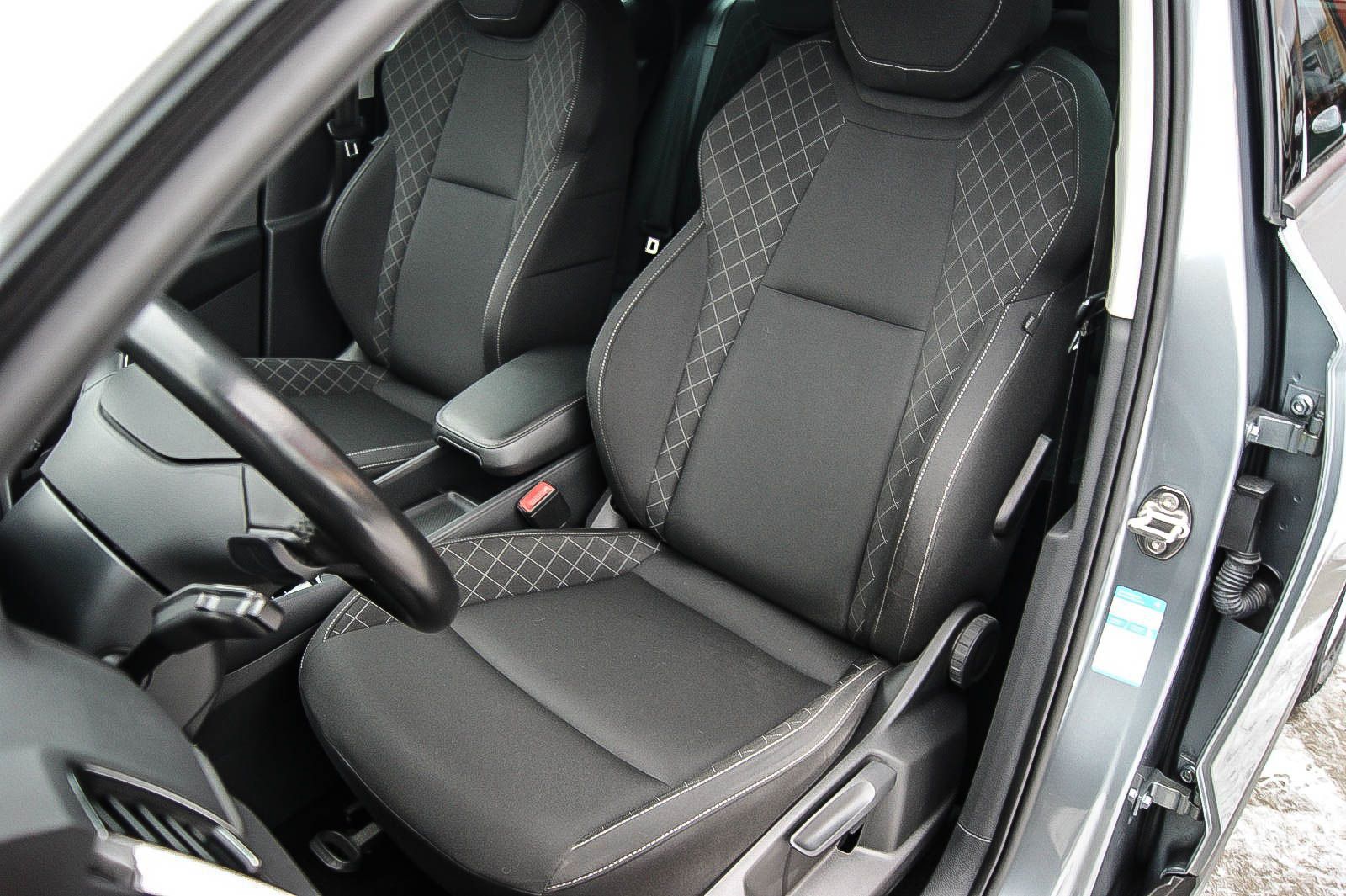 Fahrzeugabbildung SKODA Karoq 16TDI DSG Ambition ANHÄNGERKUPPLUNG 1.HAND