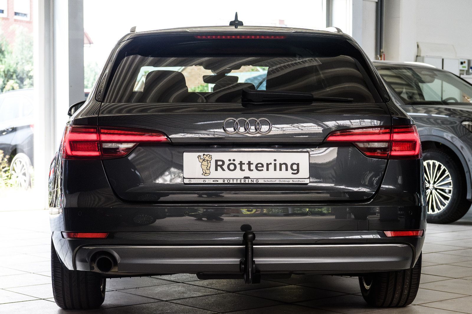 Fahrzeugabbildung Audi A4 Avant sport +LED +MICHELIN
