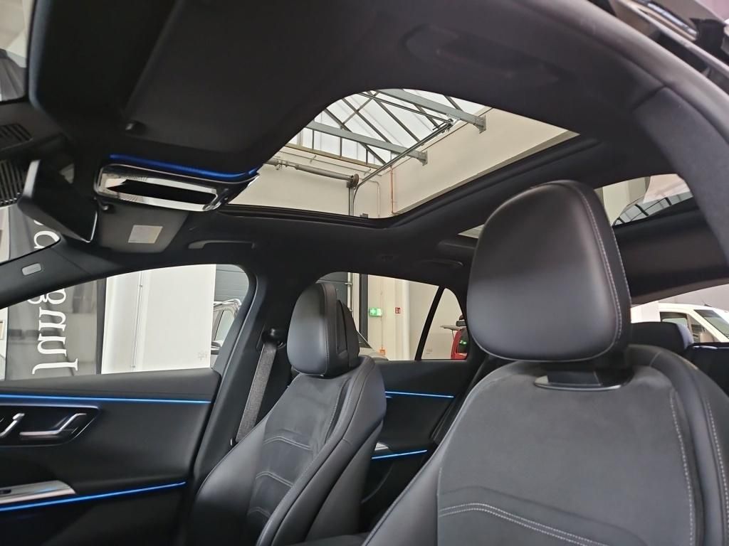Fahrzeugabbildung Mercedes-Benz E 220 d T AMG AHK Pano Superscreen Burm.4D 360°