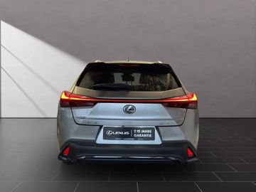 Lexus UX - 4