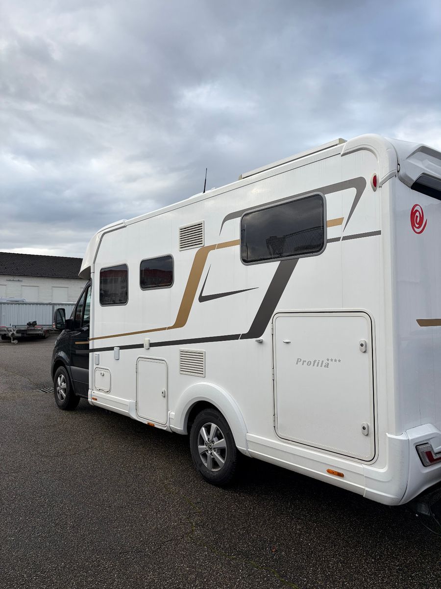 Fahrzeugabbildung Eura Mobil Profila T 696 EB