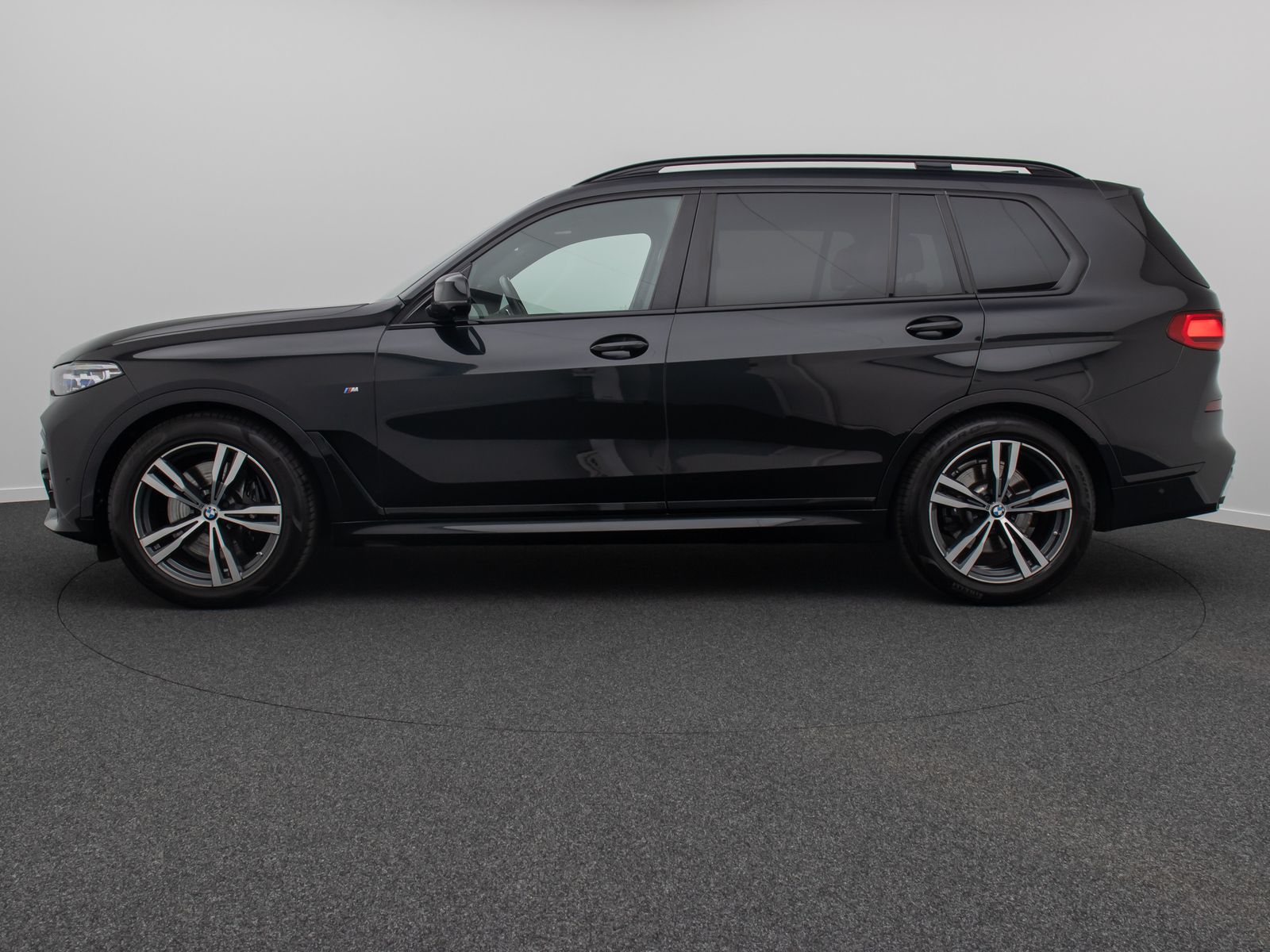 Fahrzeugabbildung BMW X7 xD40d  M Sport 360°Laser DAB Soft-Cl DisplKey