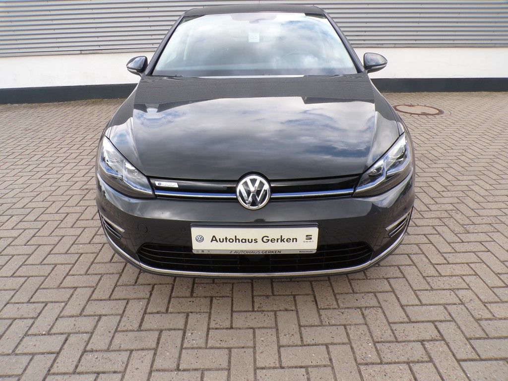Fahrzeugabbildung Volkswagen Golf VII e-Golf *CCS Ladedose*ACC*Active Info Di