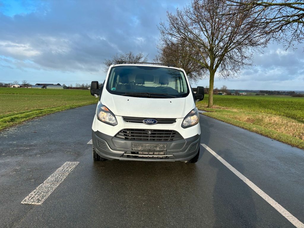 Image of Ford Transit Custom