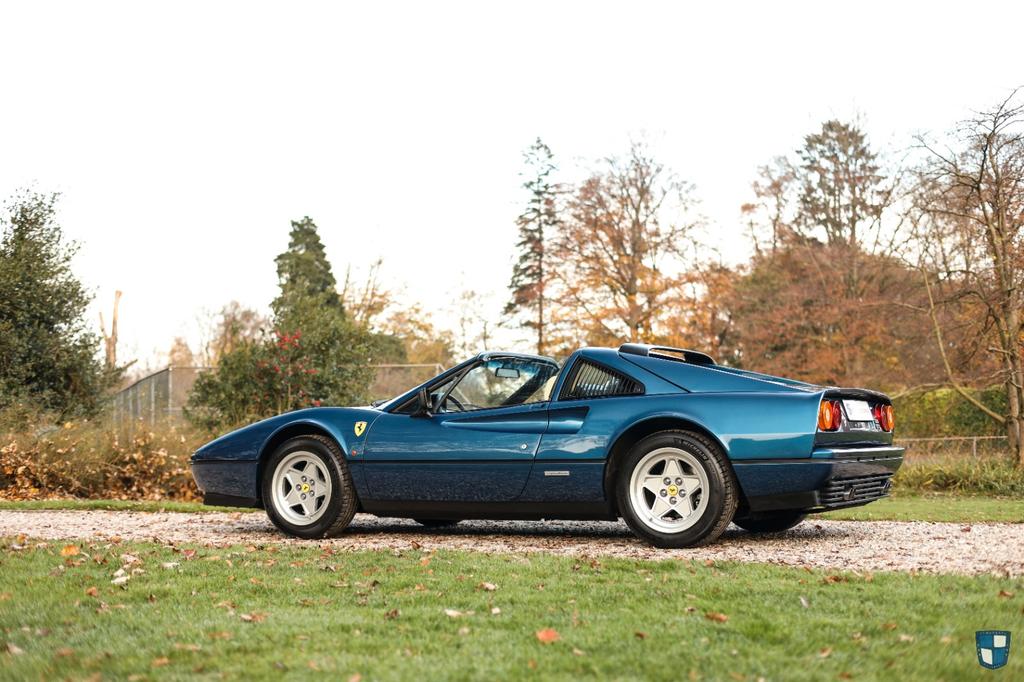 Ferrari 328