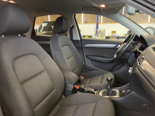 Audi Q3 design quattro *BI-XENON*PDC*NAVI*SHZ*MFL*LED