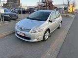 Toyota Auris Life+ 1,4L D-4D *2.Hand*PDC*AHK*Klima*ALU* - Toyota Auris Gebrauchtwagen in Hamburg