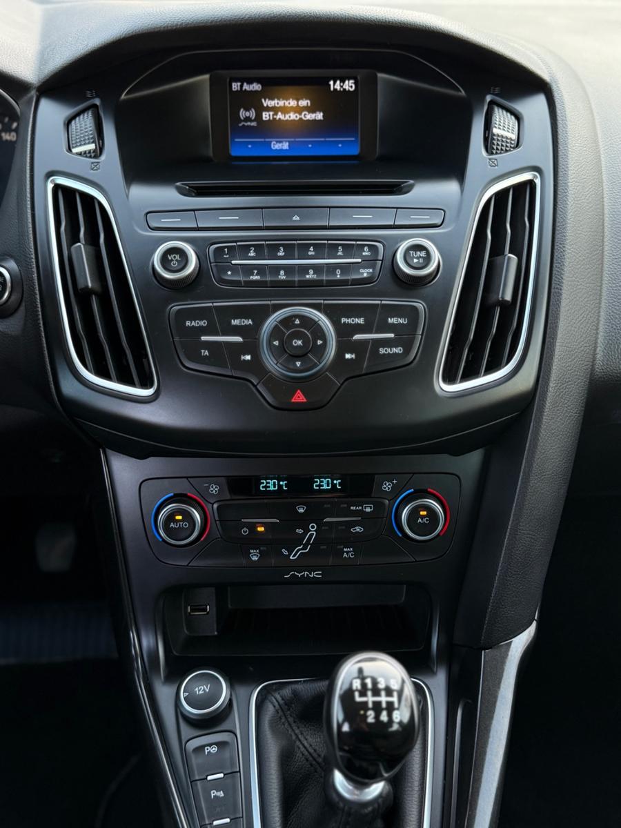 Ford Focus 2015 — photo 12