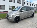 Mercedes-Benz Viano Fun 3.0 CDI kompakt Tisch Bett Navi Klima - Mercedes-Benz Viano: Kompakt Fun