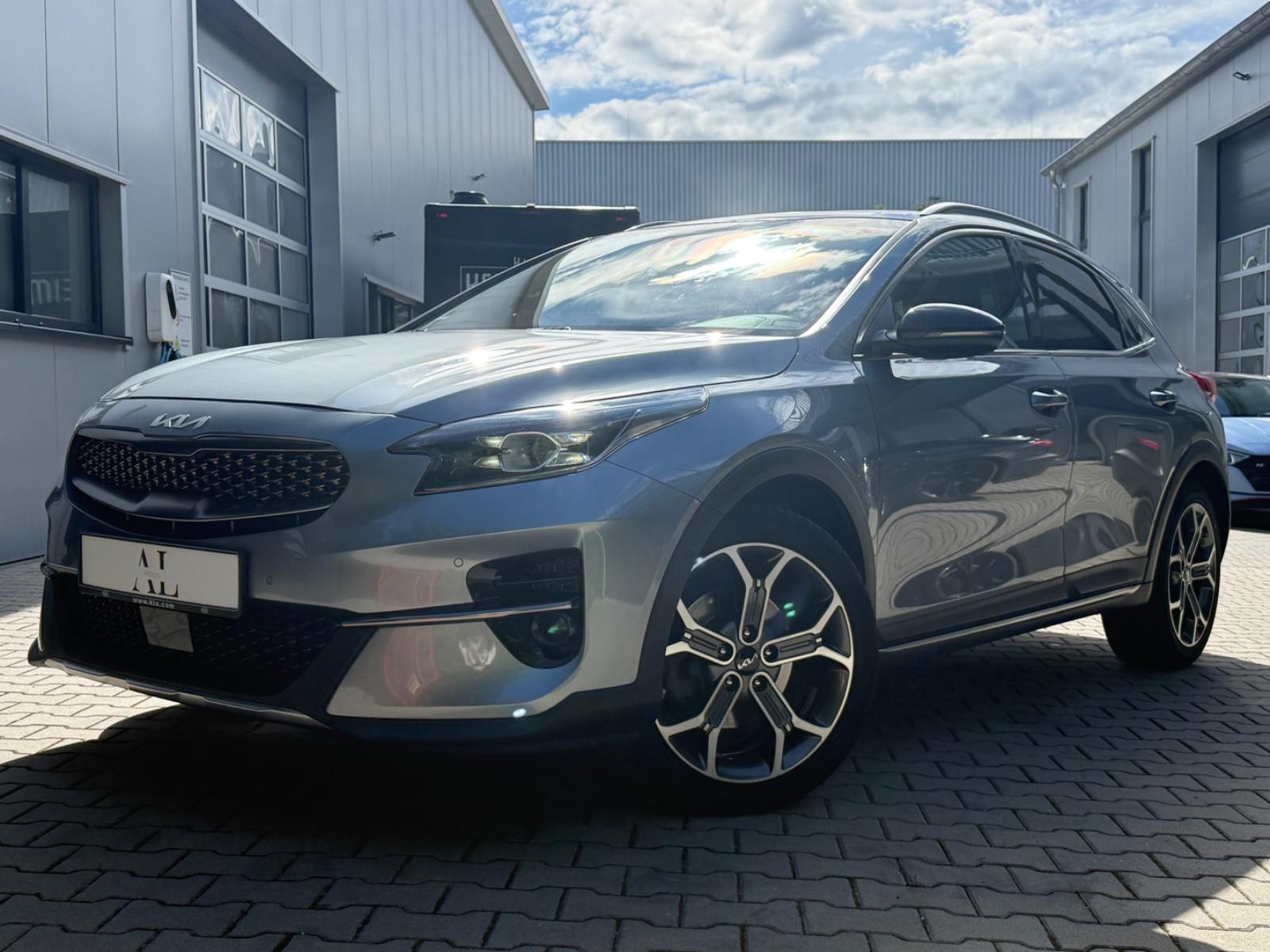 Kia Ceed SW Platinum 1.6 CRD | PANO | AHK | JBL