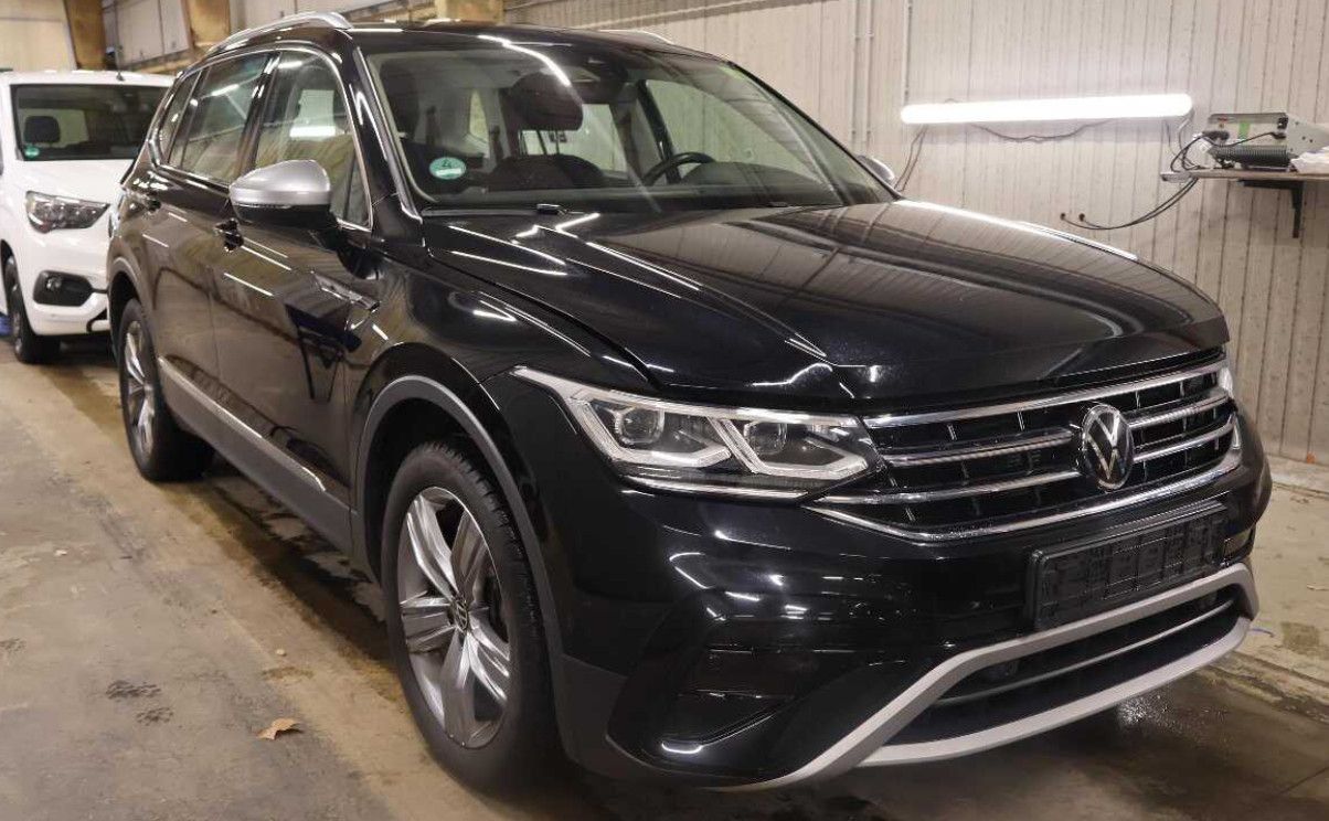 Fahrzeugabbildung Volkswagen Tiguan Allsp 2.0 TSI 4Mot LED+/ACC/VIRTU/HUD/AHK