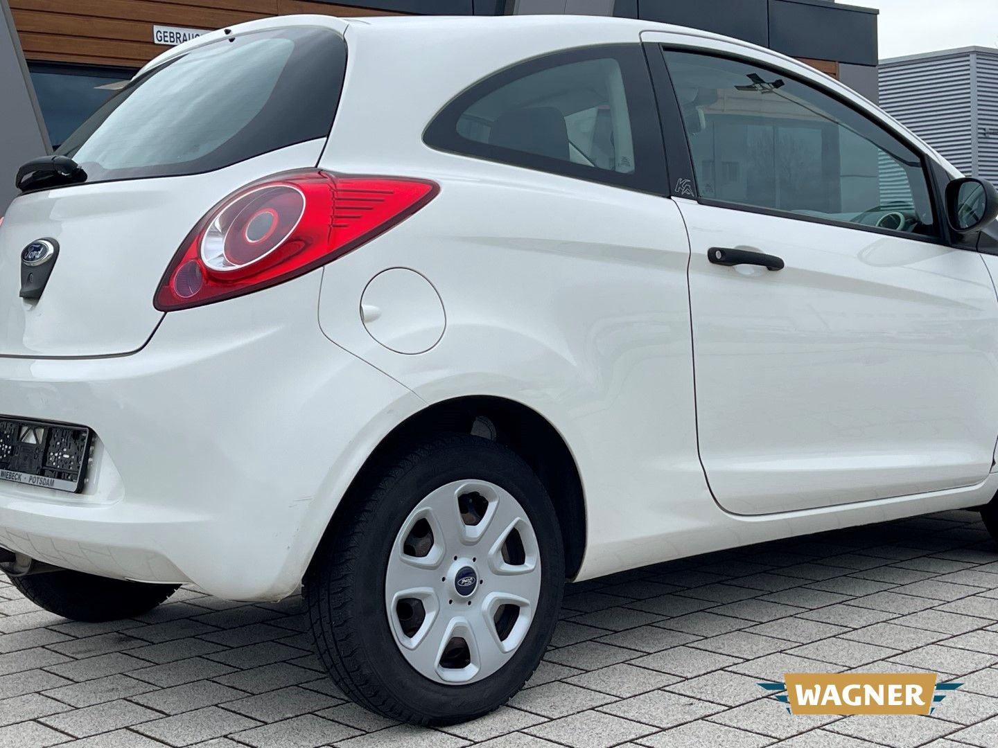 Fahrzeugabbildung Ford Ka Ambiente 1.2 Klima SHZ Tüv 07/26