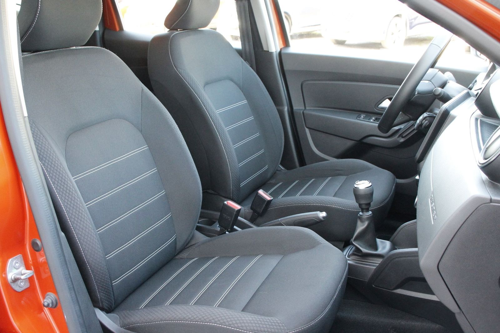 Fahrzeugabbildung Dacia Duster Comfort TCe 100 ECO-G 2WD