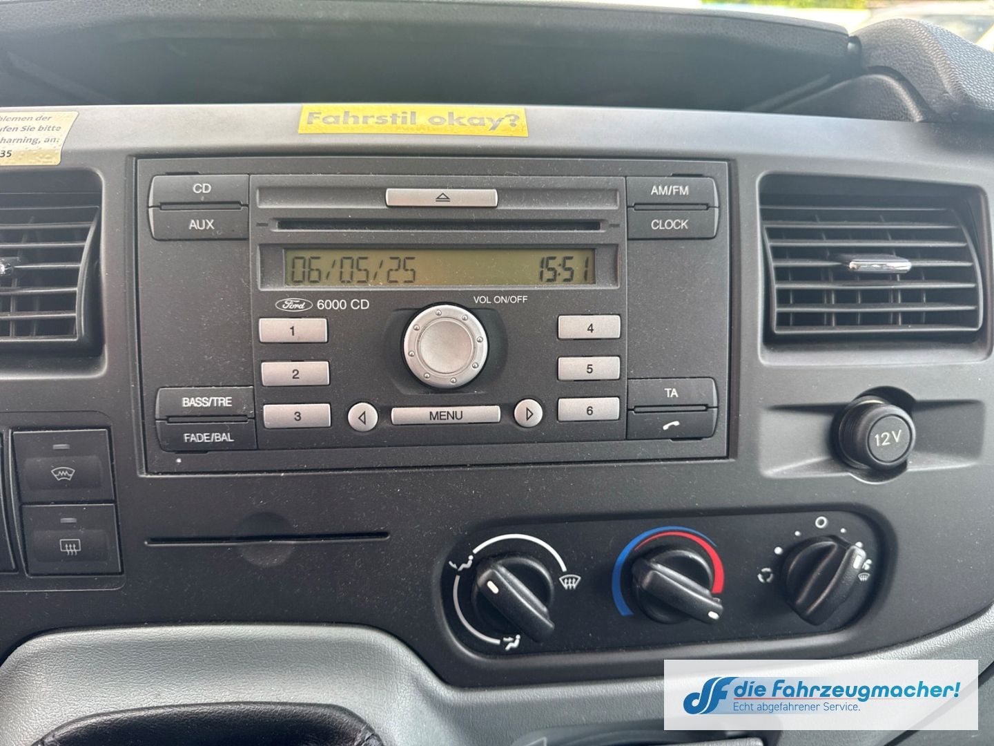 Fahrzeugabbildung Ford Transit Kombi FT 280 K Freisprech Allwetterreife
